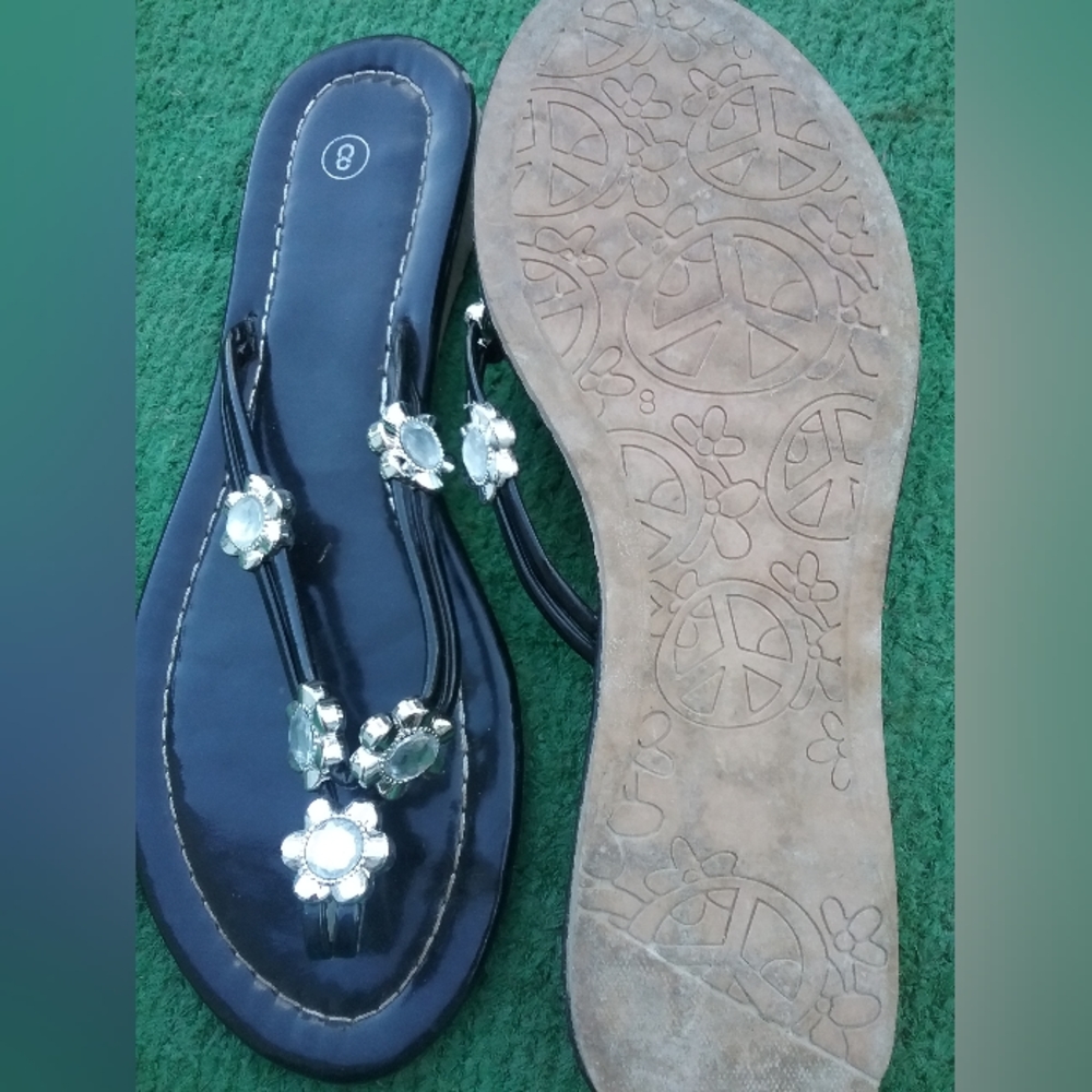 Sandals - Picture 3 of 3
